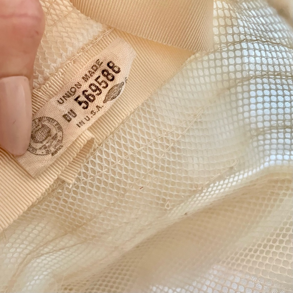 Sweet Vintage Cream Bucket Hat with Bow Accent, 1960s - Picture 8 of 8